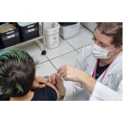 Governo do Paraná lança campanha de vacinação nas escolas públicas e privadas